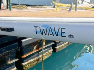 НАДУВАЕМА ПЛАВАЩА ПЪТЕКА T-WAVE 200x60x17 см. — B2050200 TREM