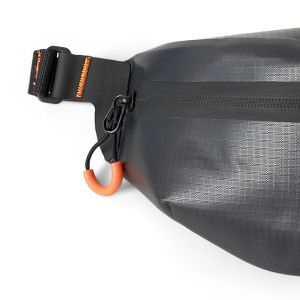 ВОДОУСТОЙЧИВА ЧАНТА ЗА КРЪСТА — P203104 TYPHOON